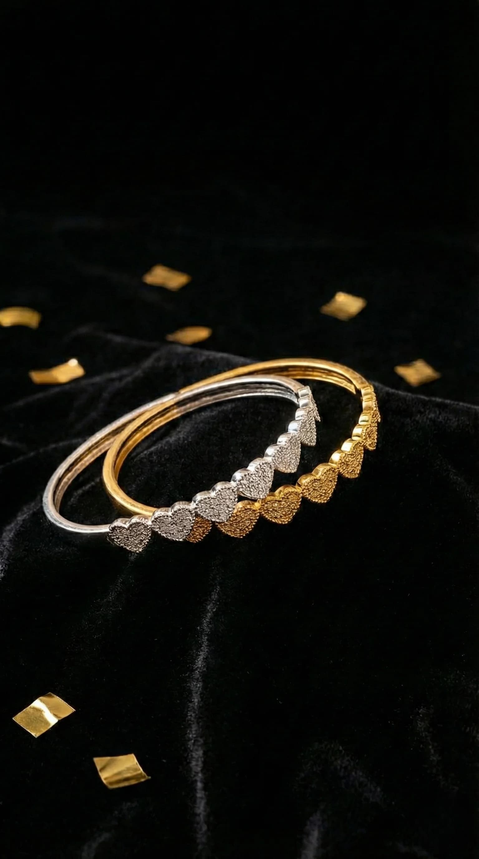 Stardust Heart Cuff Bracelet (Free Size) packshot