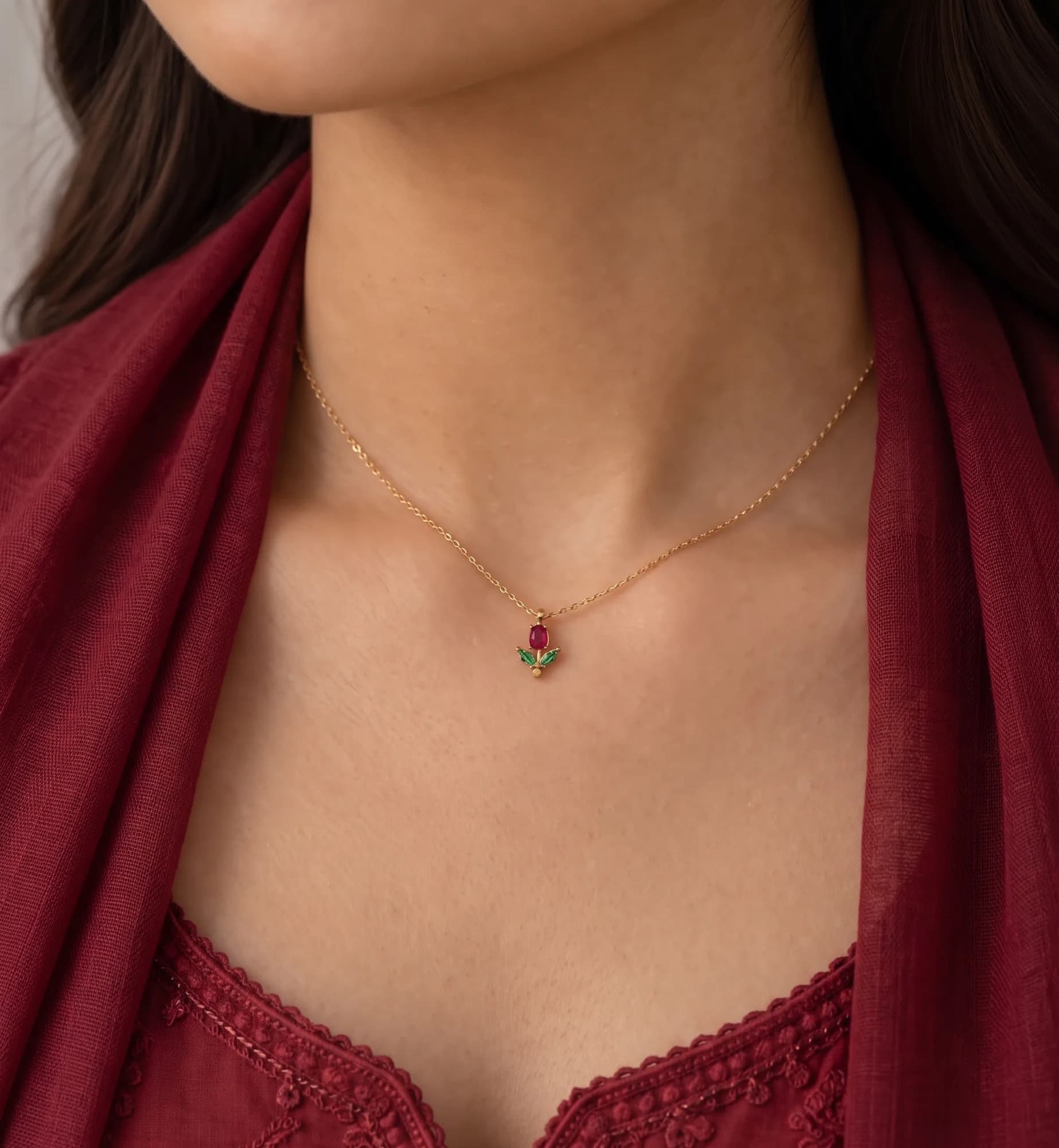 Tulip Bloom Necklace packshot