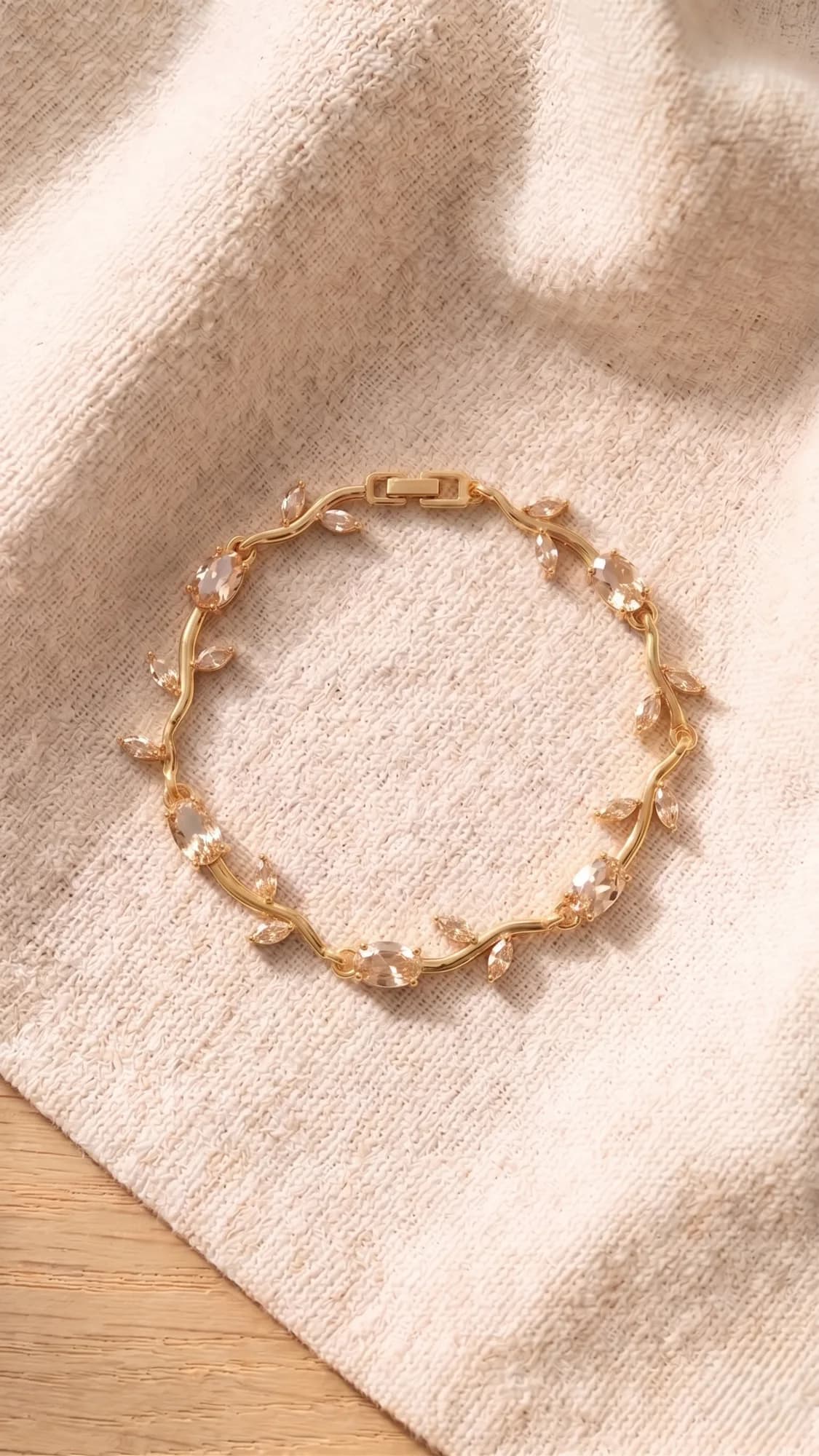 Tulip Vine Crystal Bracelet image