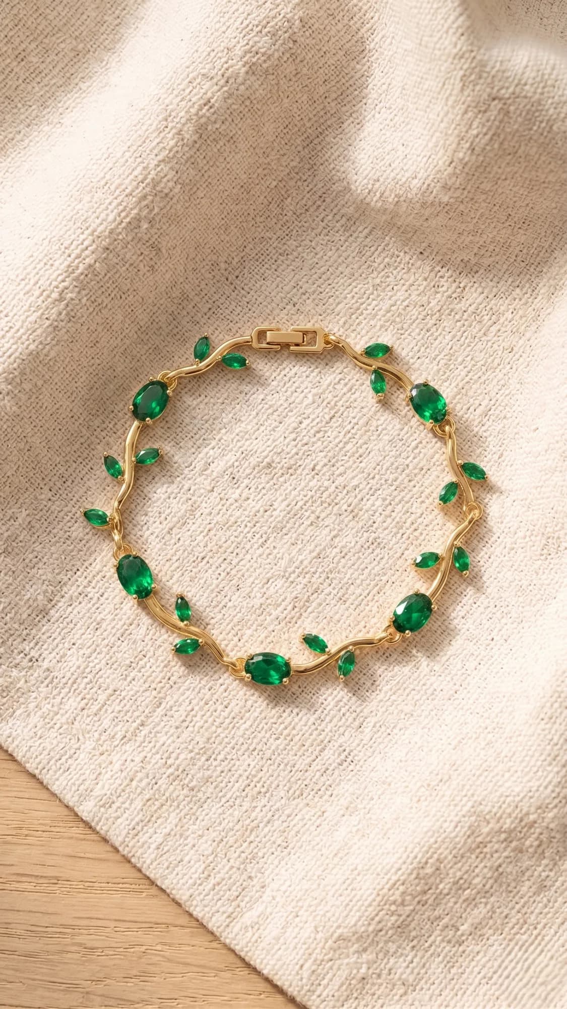 Tulip Vine Crystal Bracelet image